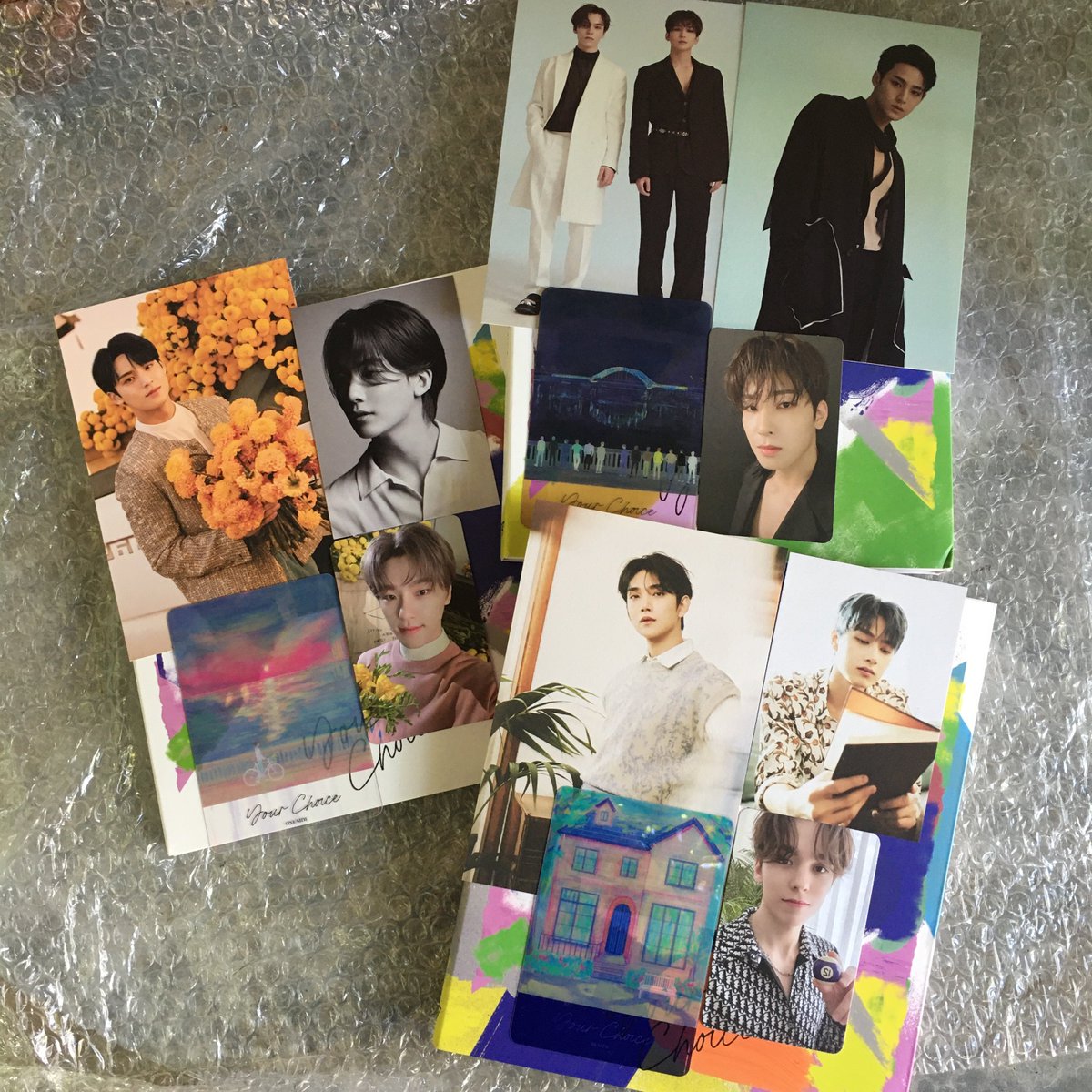 _mingoos's tweet photo. received my yzy your choice albums yesterday! very satisfied with my pulls uwu and thank you @IcychocoGo for your great service as always!! π₯°π
#IcychocoGoFeedbacks https://t.co/SSPnZ9mTbM