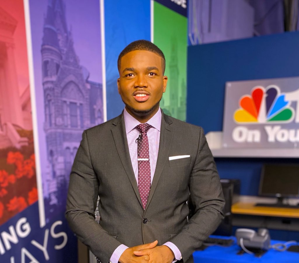 AnthonyTVNews's tweet image. Good Monday morning!!!

Last night, I asked my Facebook followers to pick my shirt and tie combo!!! 

Needless to say, I am pleased with their decision making! 😘🤌🏾 

#MixingPrints #Stripes #Polkadots