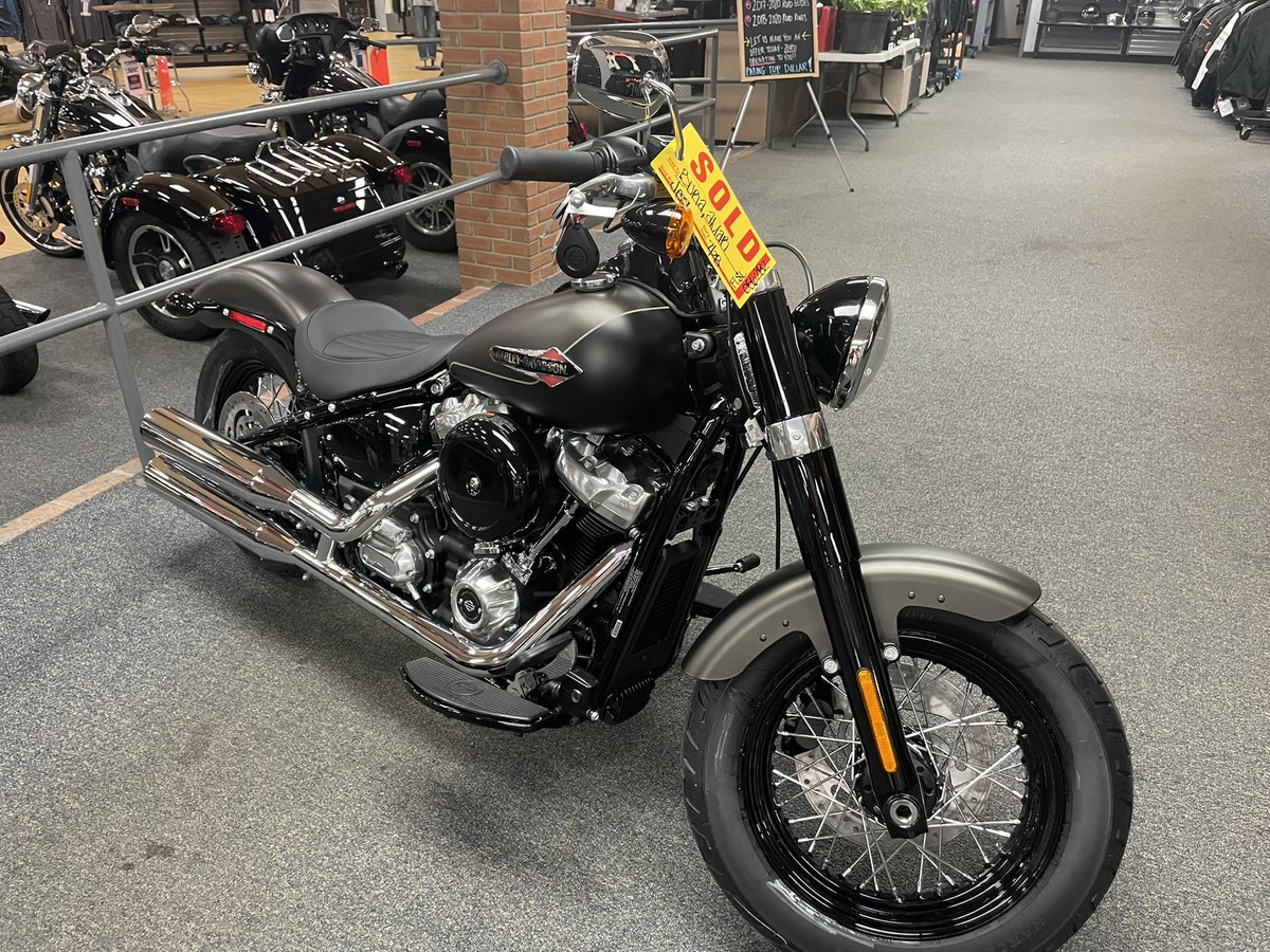 AmarBura1's tweet photo. Feels accomplished! Dream of owning a Harley!  First Ride: Logged a lovely 120 mile fun ride on Scenic NE roads! #iHOG #harleydavidson #hog https://t.co/ViOkBJI7cU