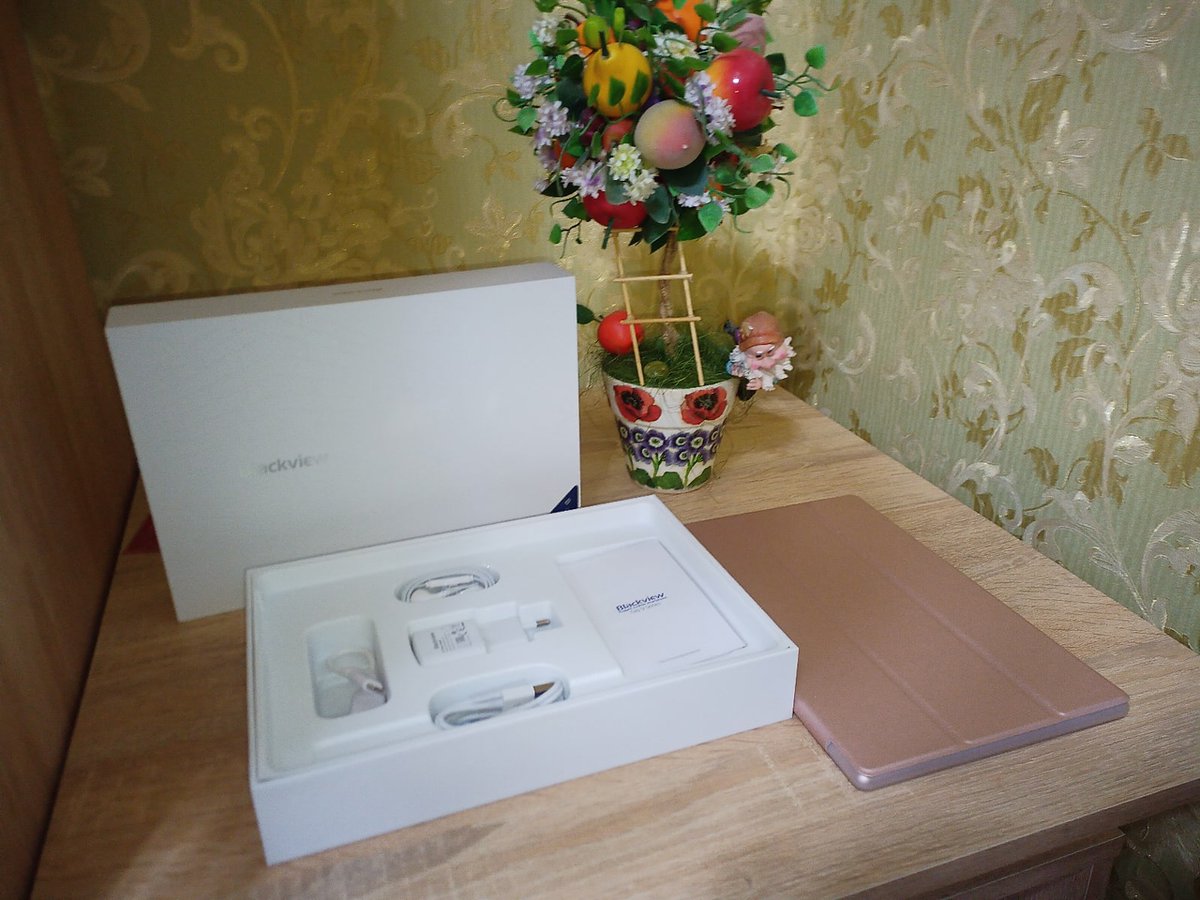 BlackviewPhone's tweet photo. One of the winners from #Blackview #Tab9 #Giveaway (https://t.co/hL5iPcb3kT)
🥰We're glad she shared her prize with excitement. https://t.co/EizM2ZDLim
Stay tuned for more Giveaways coming.
👉View our new product https://t.co/L7CQuJH3fV https://t.co/ml1G85uCJO
