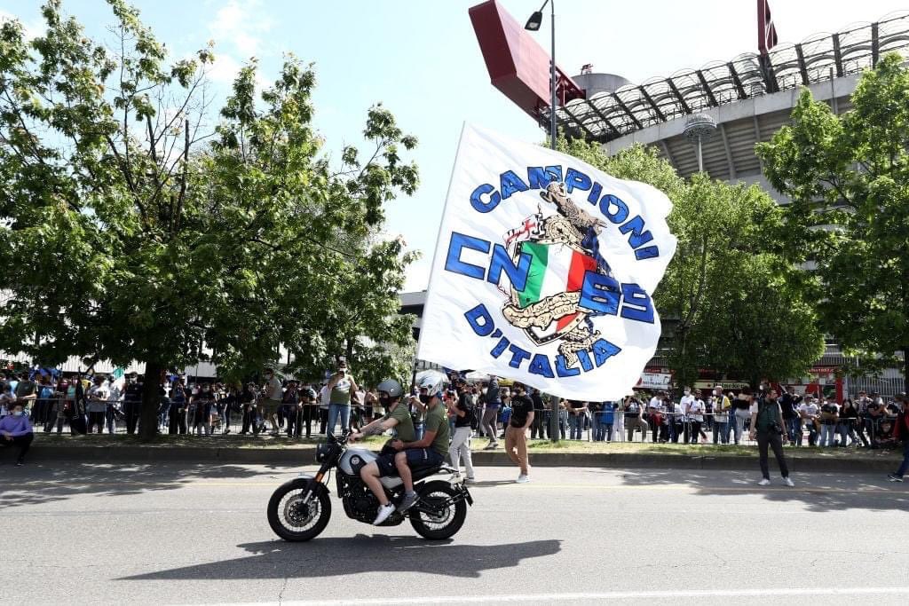 ICI_Jakarta's tweet photo. Mereka mendukung langsung dengan caranya... #CN69 , Kita Komunitas #FansLayarLaca berkomitmen langsung dengan #InterClubMember tapi kami saling menjaga hubungan persaudaraan β«οΈπ΅ #BOTW https://t.co/EiFnRa9lP0