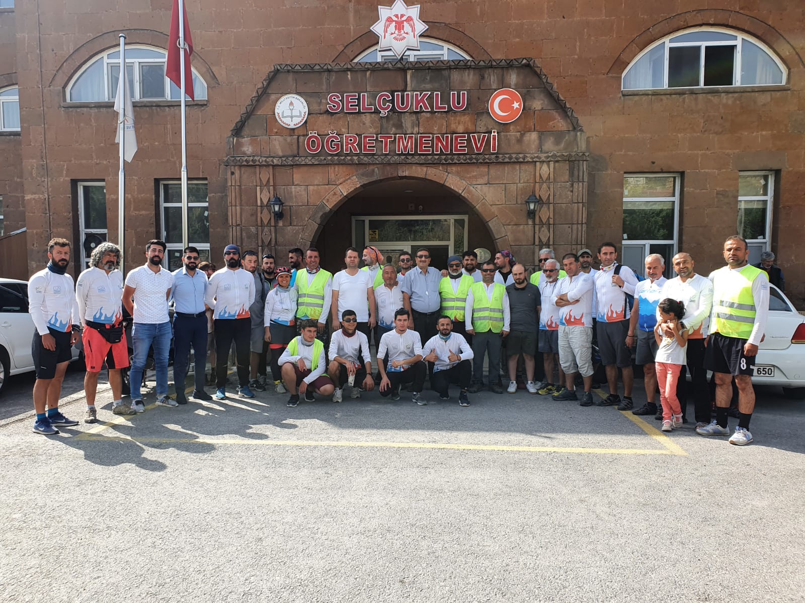 ahlat selcuklu ogretmenevi ve a s o ahlataso twitter