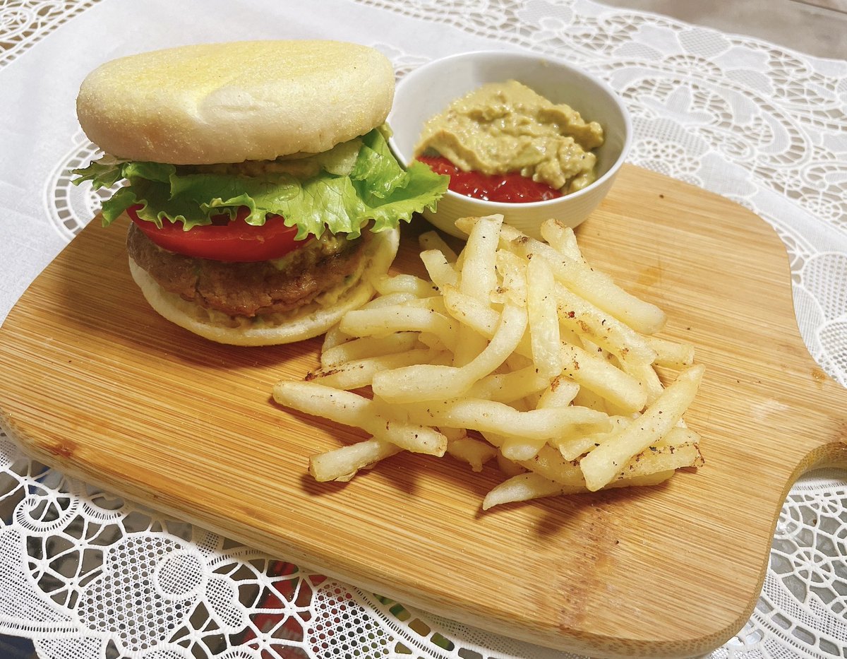 ハンバーガー作りにハマっている最近🍔(写りが悪いのは許して)