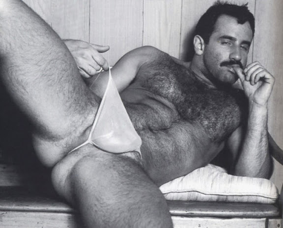ChevronSauras's tweet photo. Steve Kelso
#SteveKelso #gaypornstar #coltmodel #hairymen #hairychest #hairyarmpits #malemodel #musclemen #gayporn #vintageporn #gayvintage #retrogay #gayclassics #gstring #jockstrap #underwearfetish #beefcake https://t.co/X2ROqYpuXH