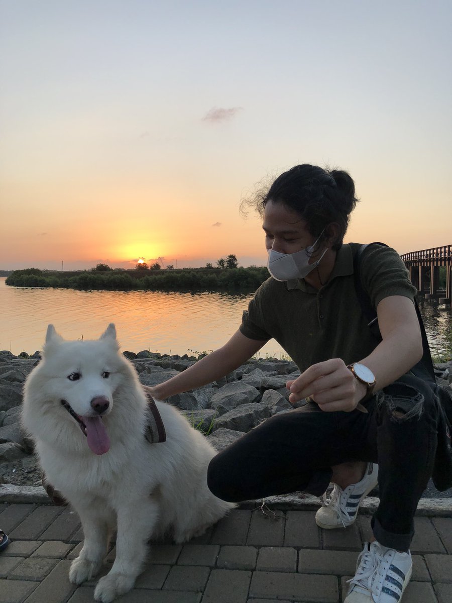 Udh lama ga main twitter. Sekalinya post bareng...