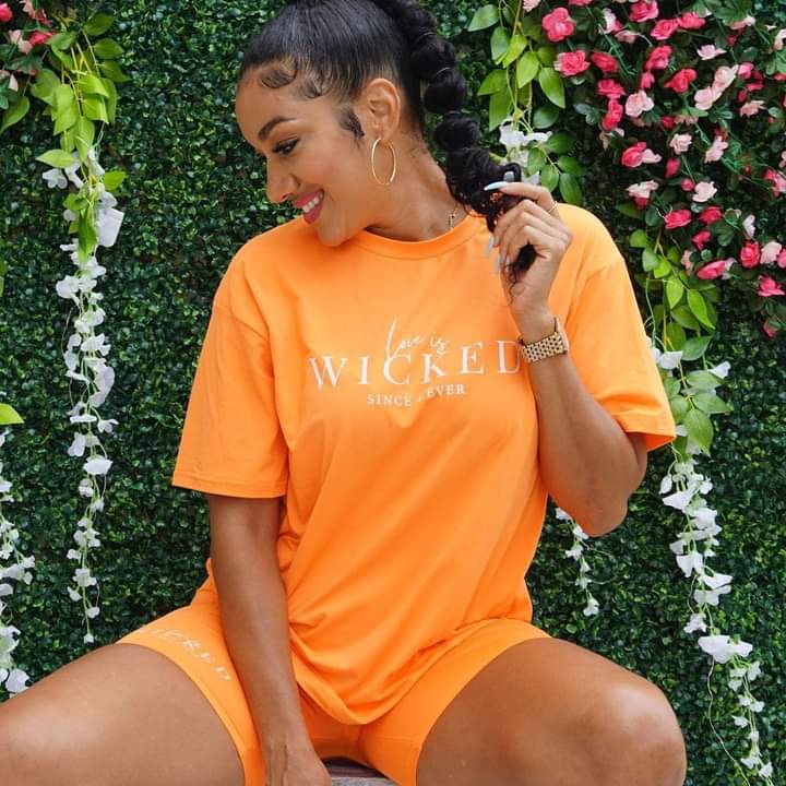 <a href="/nyandaBnL/">Nyanda(Brick & Lace)</a> e <a href="/NailahNyLa/">NYLA</a> lançaram uma coleção de roupas bem bacana. Pra ver a linha completa vá em loveiswicked.com