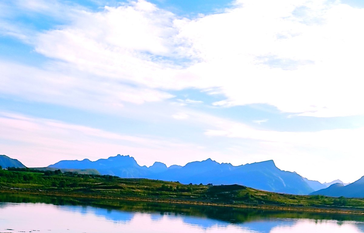 VanagaAA's tweet photo. Atvadas no skaistās valsts Norvēģijas🥺
Dikti patika šeit būt 🥰

#Travel #nature #Norway #fun https://t.co/wQ2TrMUUDW