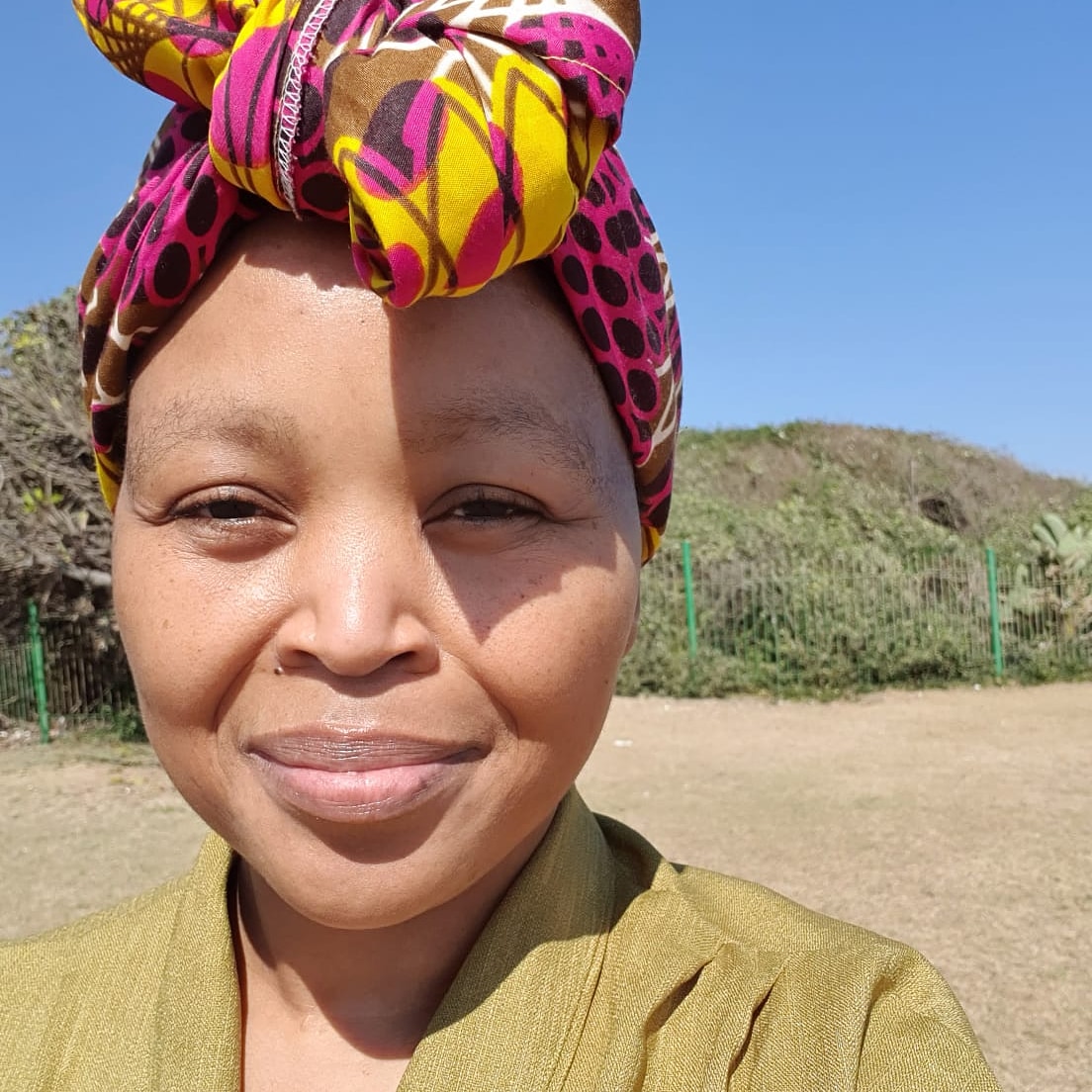 MandisaPepeta's tweet photo. Happy Women's day 🇿🇦
"Never dim your light because others are too afraid to come out of the dark" - Matshona Dhliwayo #HappyWomensDay #NeverDimYourLight https://t.co/eWXuCkAs4m
