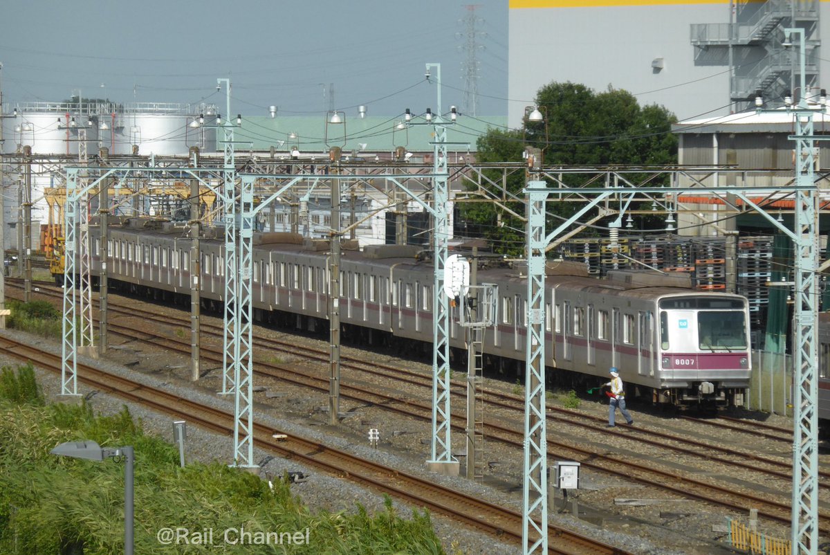 Rail_Channel's tweet photo. 北館林の #8107F
アントでの入換が終わり、現在はこの位置に

#8000系 #半蔵門線 #スカイツリーライン #田園都市線 #10000系 #11202F #佐野線 https://t.co/cX6Q0U2str