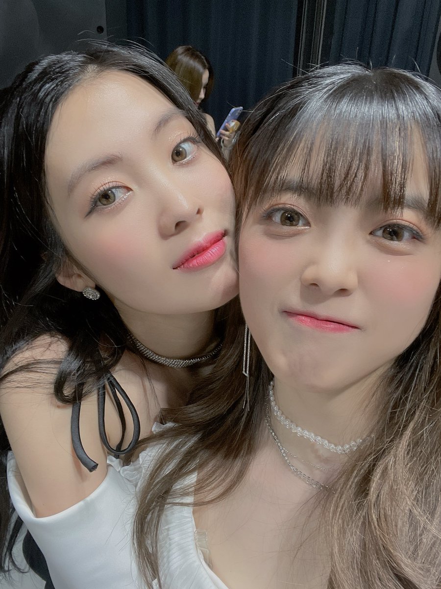 어제 너무 너무 행복했던 4주년이었다!!
밋업나우 아주 재밌었어🐥😊
키링들 잘봤어요~?

#☁️ #🌙 #지수연 #루시