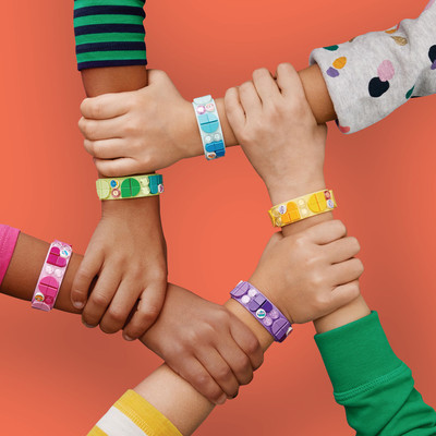 Do you want to design your own LEGO DOTS bracelet? Our DOTS FESTIVAL activities are included in standard entry tickets this summer (while stocks last) 😮
Come and #DotYourWorld with us! 🤩
Read more about our DOTS activities here: bit.ly/2Vnpuh2