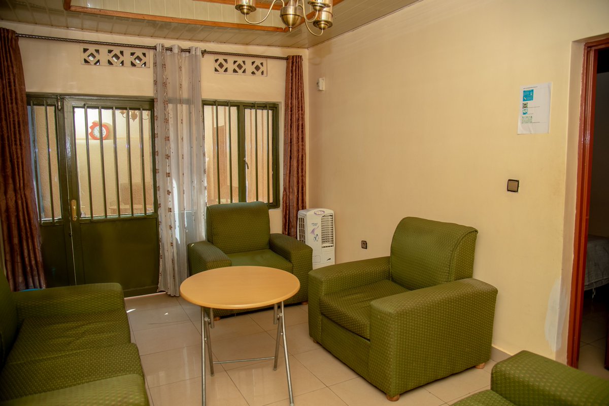 appartholly's tweet photo. For those who'd like to enjoy a lavish stay without burning a hole in their pockets, @InnHolly  is a go-to option. For booking, contact us at 0786008049 https://t.co/MeiRTxpida