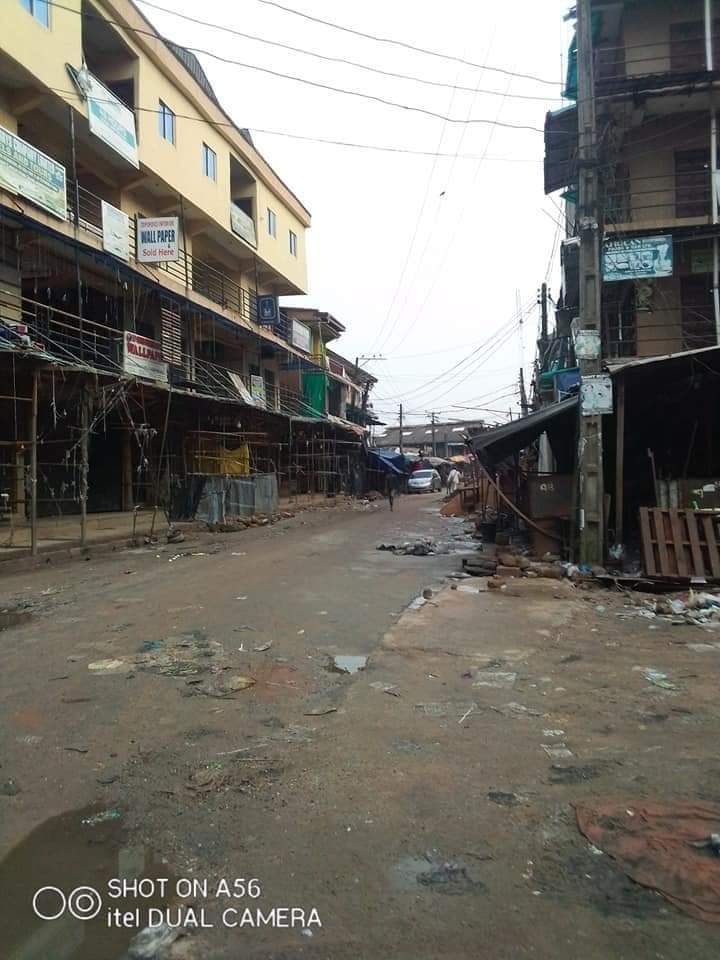 ChineduLivings1's tweet photo. Total lockdown across Biafraland,
Sit at home order from IPOB in solidarity with #MNK until he's free, FREE NNAMDI KANU FREE NNAMDI KANU FREE NNAMDI KANU FREE NNAMDI KANU. @UN @BorisJohnson @UNHumanRights @hrw @AmnestyNigeria @Twitter @amnestyusa @Umuchiukwu_writ @NGRSenate https://t.co/1CAM6g30kF