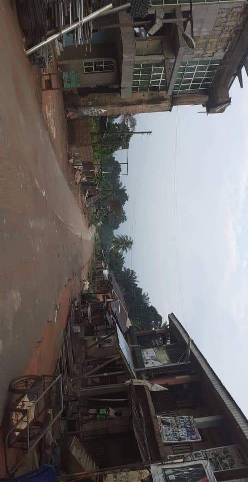 ChineduLivings1's tweet photo. Total lockdown across Biafraland,
Sit at home order from IPOB in solidarity with #MNK until he's free, FREE NNAMDI KANU FREE NNAMDI KANU FREE NNAMDI KANU FREE NNAMDI KANU. @UN @BorisJohnson @UNHumanRights @hrw @AmnestyNigeria @Twitter @amnestyusa @Umuchiukwu_writ @NGRSenate https://t.co/1CAM6g30kF