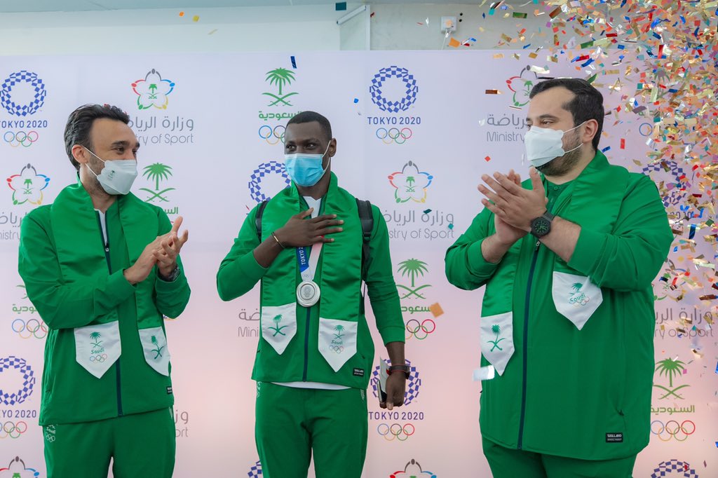 رحبو معنا بالبطل الأولمبي طارق حامدي 👏🏻🇸🇦
#فضية_الكاراتيه_سعودية 🥈