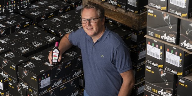 Série d'été [Les boissons de la région #1] : <a href="/Antesite/">Antésite</a>, les grands projets d’une marque vintage

La marque bicentenaire qui a vu arriver trois nouveaux associés aux commandes veut devenir le nouveau "bitter" français et créer une filière de réglisse bio. region-aura.latribune.fr/territoire/202…
