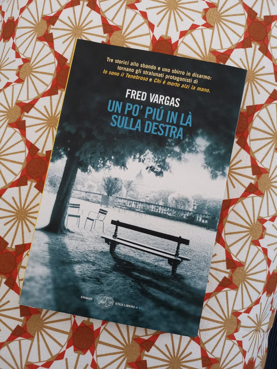 BookstorieRoma's tweet photo. @recerusse @CasulaGiuliana @danisetta @TLarina1837 @Giuditta_legge @laHantucci @Natinbilico @glolibri1 @Contornidinoir @longobardi71 E a proposito di #riscoperte estive... Marc, Mathias, Lucien, quanto li ho amati 💖Quando ritornerà al giallo la nostra Vargas, @Einaudieditore? https://t.co/HhGGVII9QT