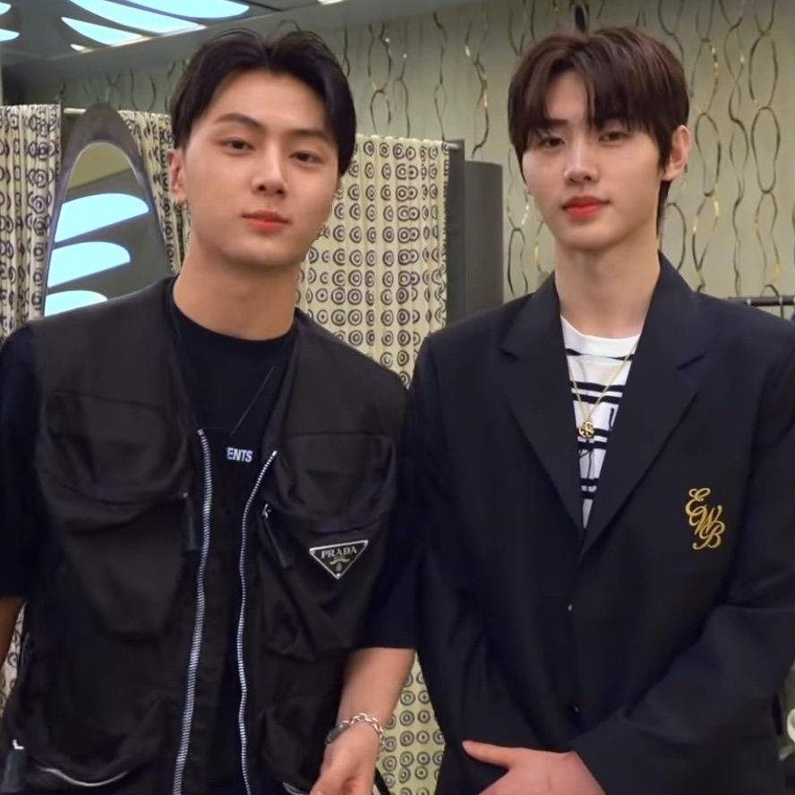 Sharon05684573's tweet photo. #NewProfilePic
#JONGSUNG
#JAYHOON https://t.co/QdY2RM32mh