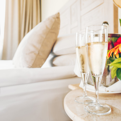 Now that restrictions are lifting &amp; people are able to get married &amp; travel again, check out these amazing honeymoon destinations and ideas to start planning the romantic getaway of your dreams! bit.ly/3fKA6xS. 
 #wedding #travel