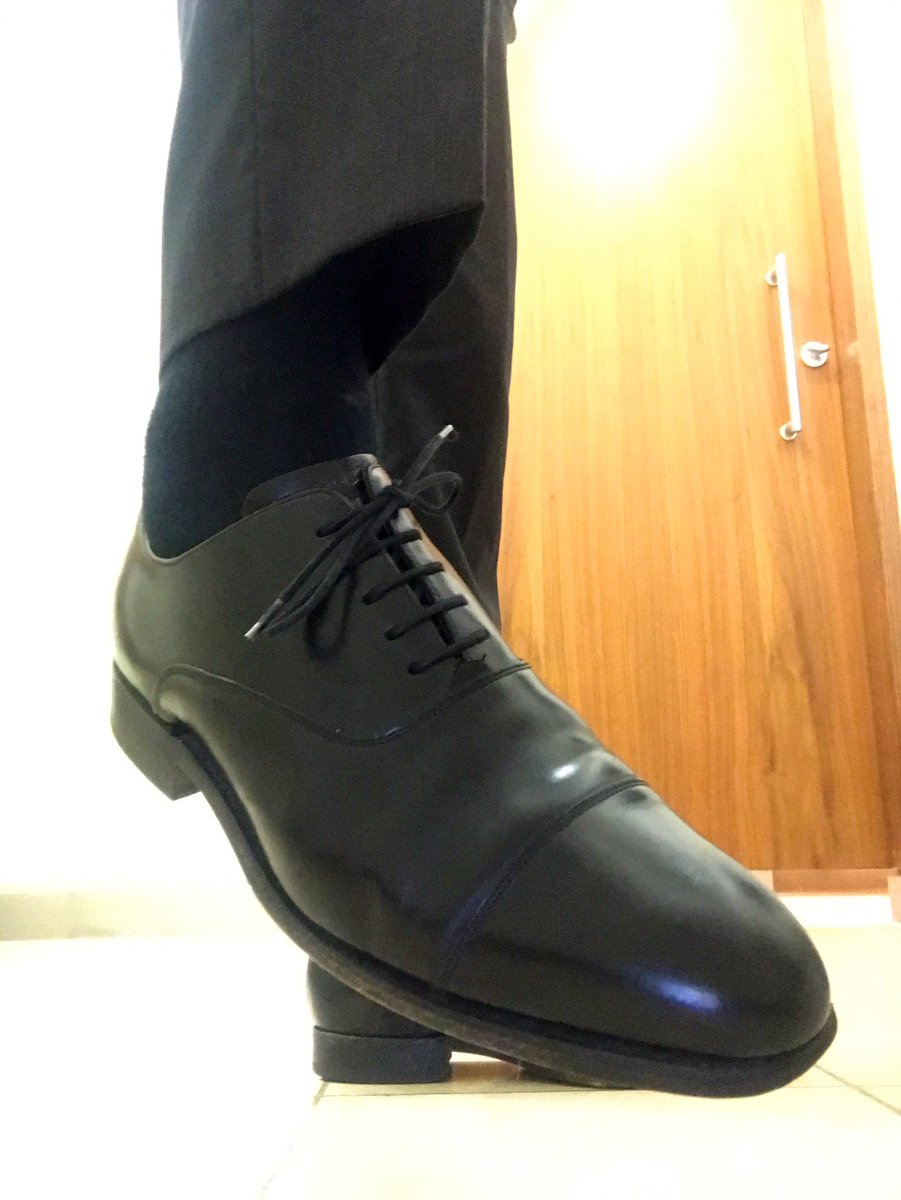 LdnMaster's tweet photo. I want to feel a servant’s tongue through the warm leather right now.. which disgusting slave is coming to serve? #master #slave #servant #shoes #suit https://t.co/MqwkXoU9G2