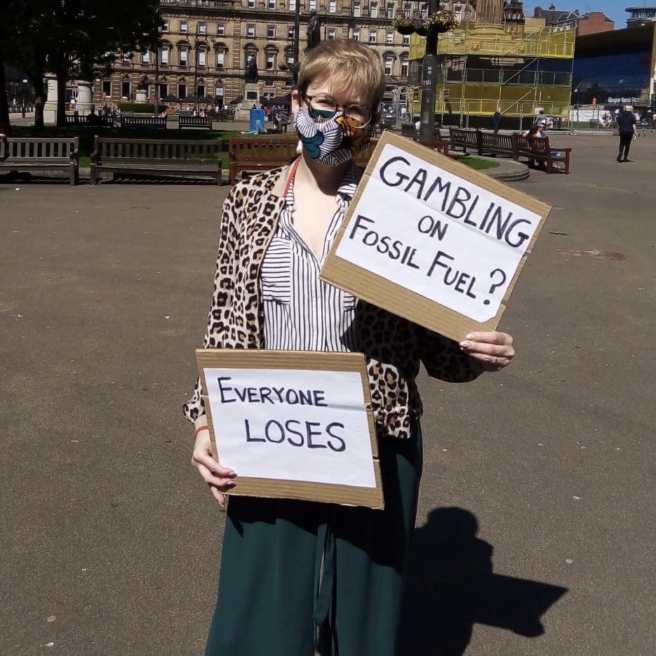 frackwatch2018's tweet photo. .@LeaderGCC For too long, #StrathclydePensionFund has been investing millions in co.s like #BP & #Shell with poor human rights records & a history of obstructing climate action. We’ve got 30 DAYS until they decide whether enough is enough! #PlanToDivest 🔥https://t.co/kS3PNTW7nY https://t.co/HNaTWMcmA2