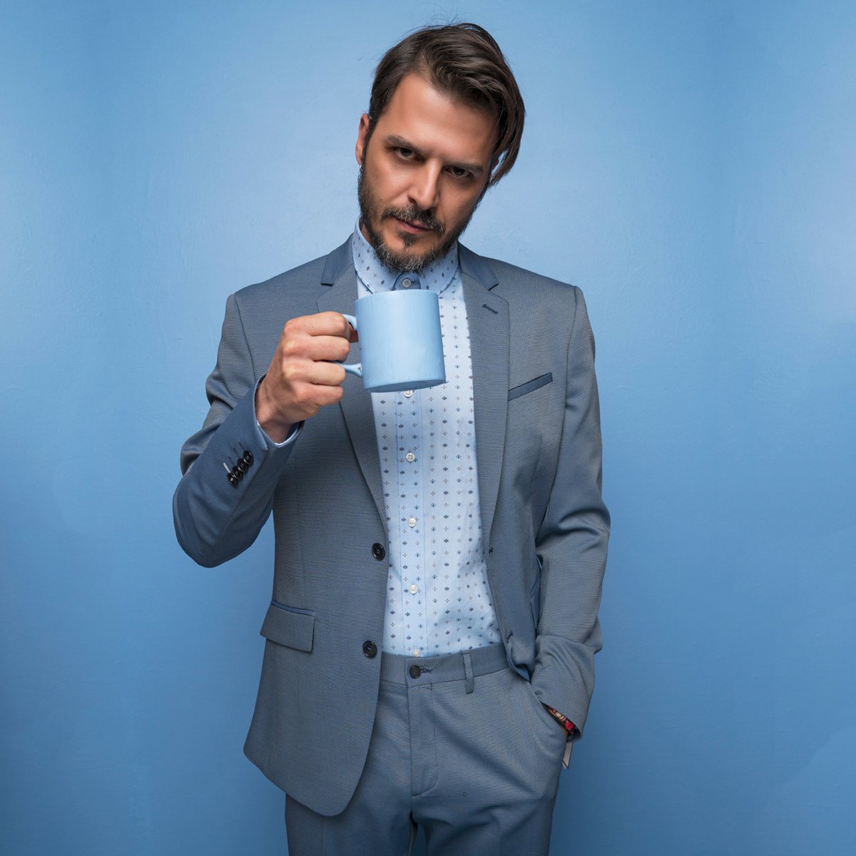 suitsnbootz's tweet photo. Mehmet Günsür's acting has always given us serious acting goals! But when it comes to style and suiting, he is the king in that too! His bespoke suiting can make anyone go crazy!

#suitsandboots #Beready #fancysuit #mensfashion #fashion #dapper #dope #suits #doha #qatar https://t.co/GtykkSyYie