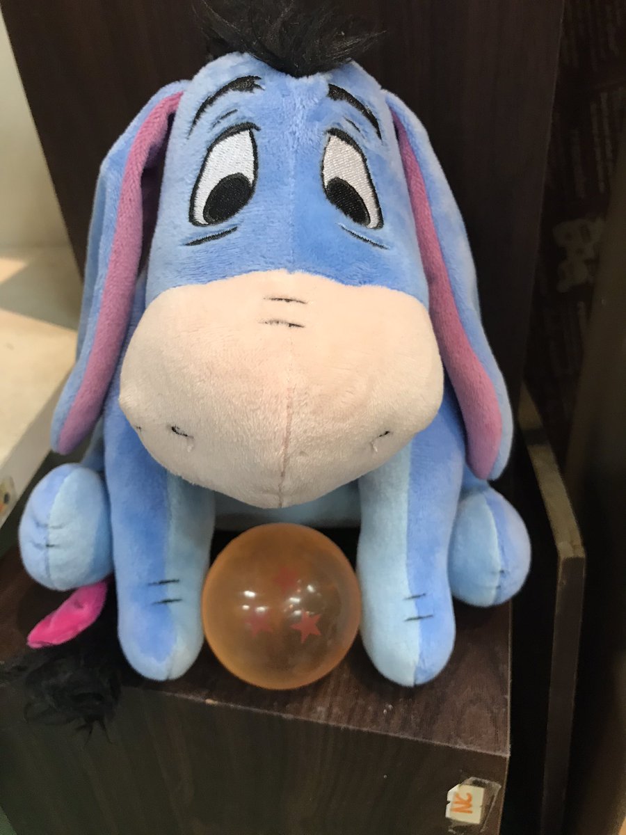 vvchikusa's tweet photo. 実はボクが三星球を持っています。。
店内を探してみてね

#イオンタウン千種
#ヴィレヴァン
#ヴィレッジヴァンガード
#閉店 https://t.co/wyodAQ2cAl