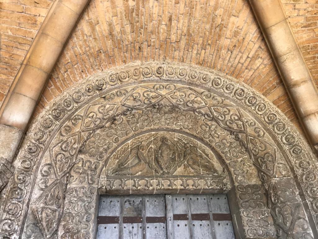 cct_conserve's tweet photo. Weekend in Malmesbury with friends who’ve just moved there. Amazing Abbey church (locked) with stunning carvings - also amazing it wasn’t raining when we walked around …. https://t.co/nNeae1Oldn