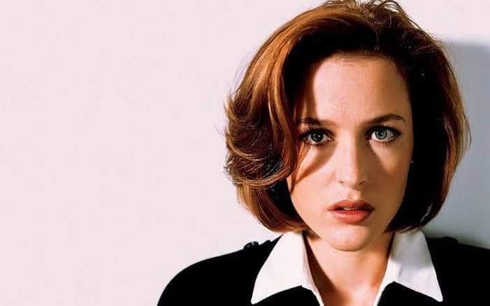 Happy Birthday Gillian Anderson. If Scarlett Johannson had turned down Black Widow .. 