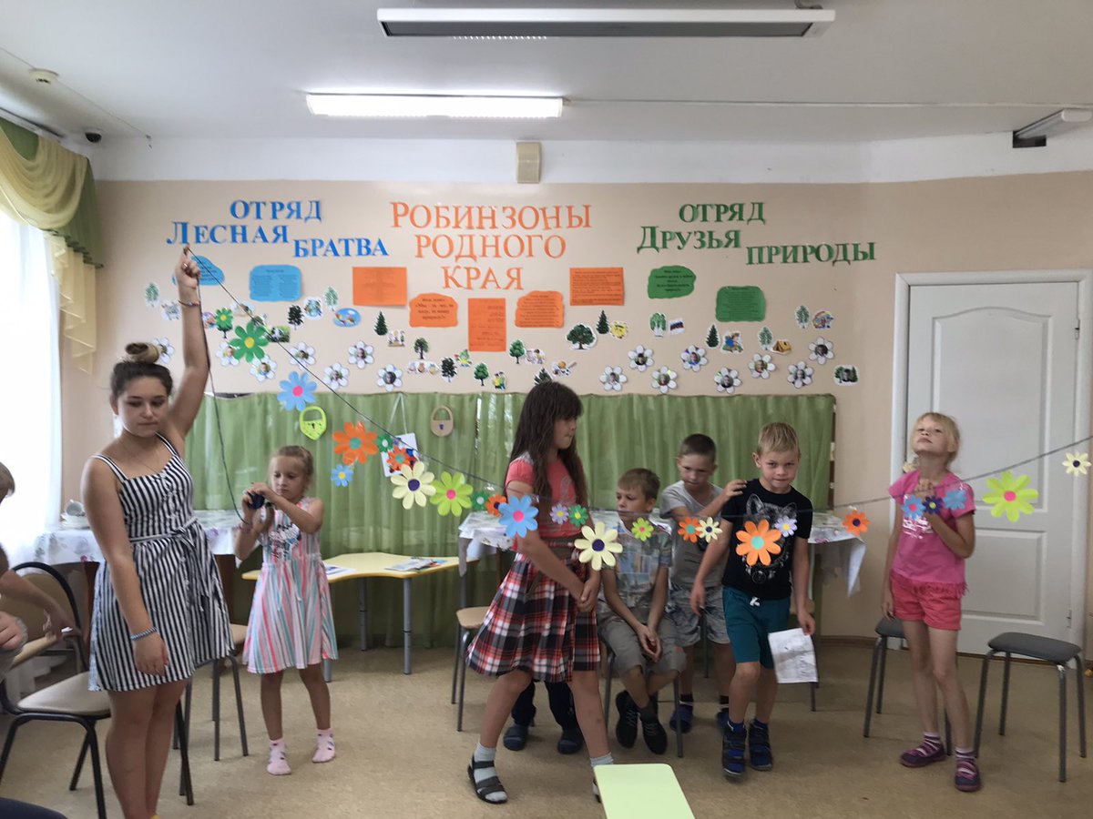 srcnes1's tweet image. #mspno День хороших манер. Ребята на паровозике путешествовали по разным станциям. На остановках разгадывали загадки, обсуждали поступки, проходили по мостику вежливости. Рассказывали про свои хорошие дела, поступки - собрали корзинку добрых дел!!!