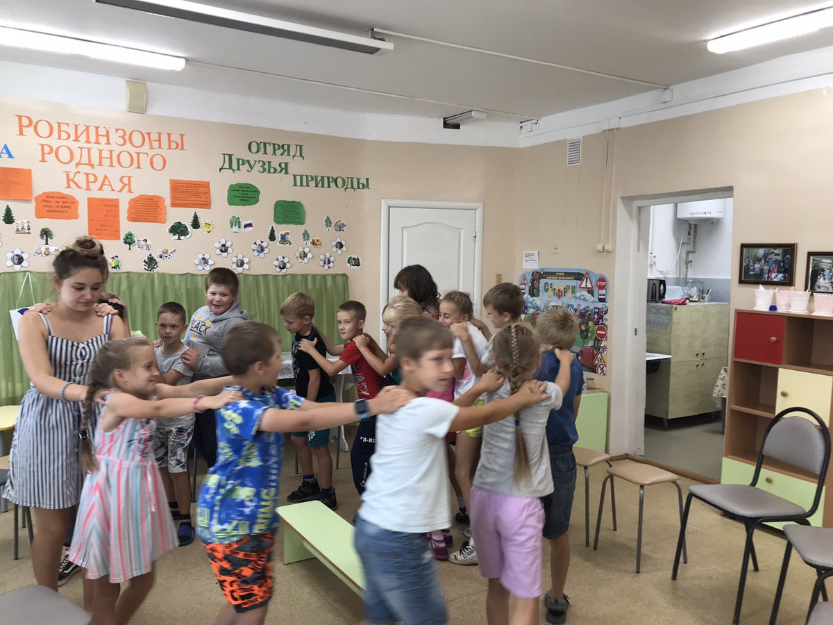 srcnes1's tweet image. #mspno День хороших манер. Ребята на паровозике путешествовали по разным станциям. На остановках разгадывали загадки, обсуждали поступки, проходили по мостику вежливости. Рассказывали про свои хорошие дела, поступки - собрали корзинку добрых дел!!!