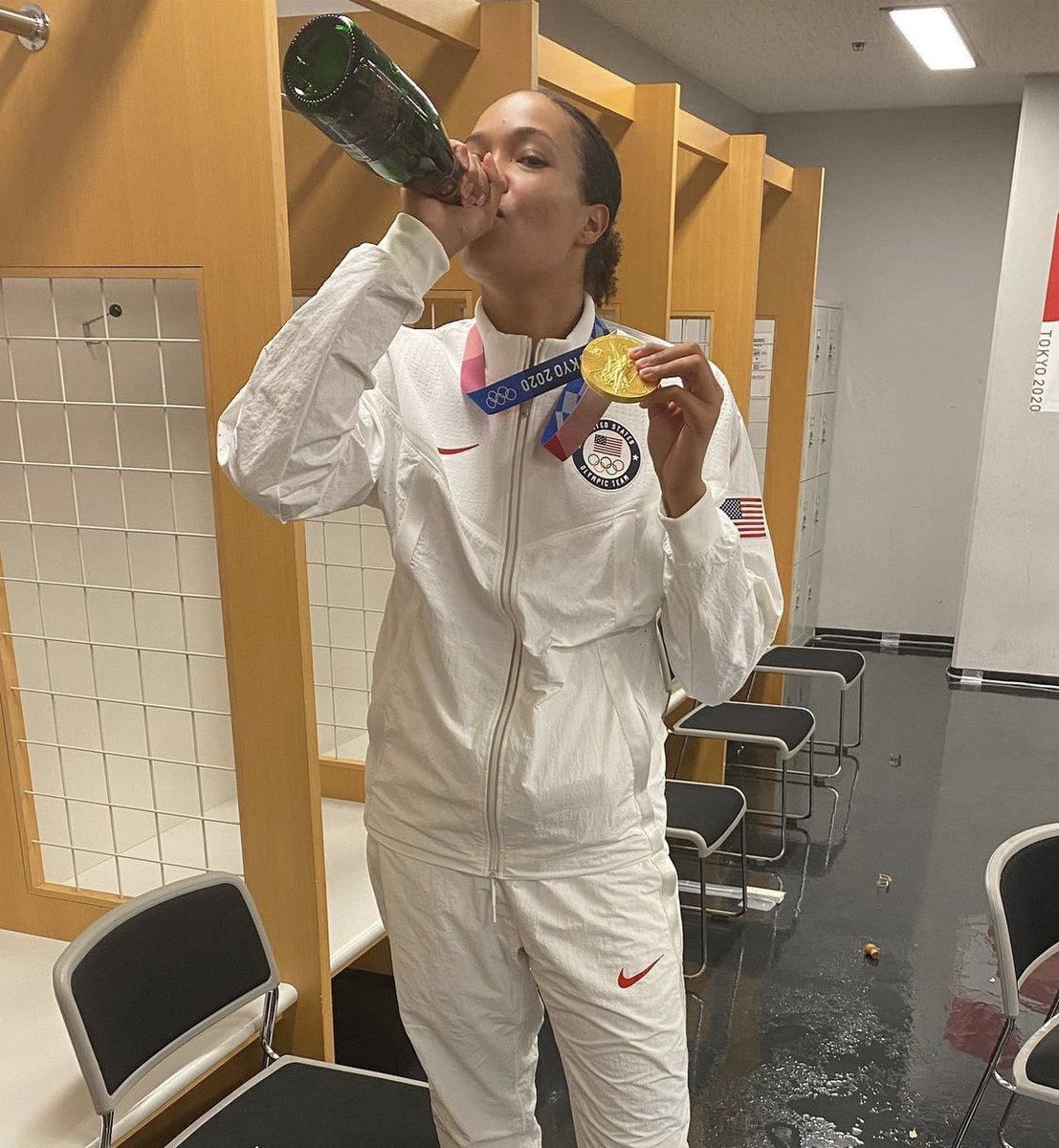 GamalC's tweet image. CONGRATS to my all-time favorite Olympian! Ridiculously proud!!🇺🇸🇺🇸🇺🇸