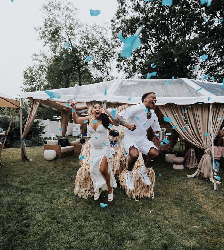 mazibuko2_n's tweet image. First time seeing both parents so excited during a gender reveal 😂usually one becomes disappointed while the other one is excited.