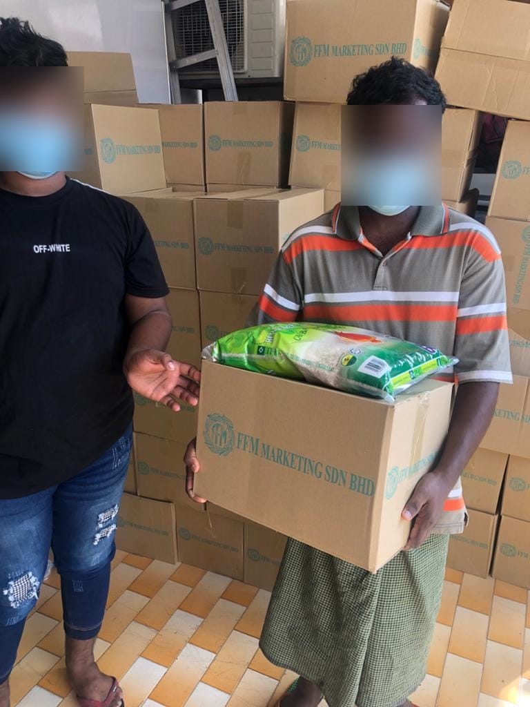 FreeMakan's tweet photo. Refugees in Malaysia are often neglected. Their livelihoods are never guaranteed, especially during this ruthless pandemic. They need all the help they can get.⁠
⁠ https://t.co/nG3S5hNmw2