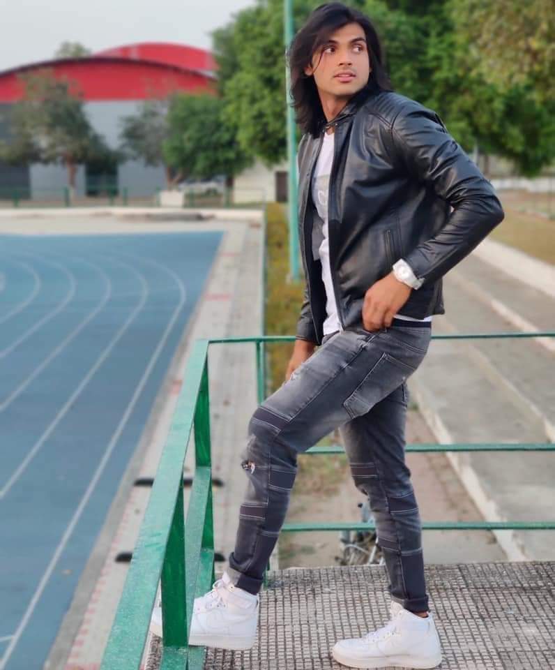 chandan25's tweet photo. Nation's New Crush यह है युवाओं का नया ऑइकन। असली हीरो Neeraj Chopra 
#NeerajChopra #nationalcrush #NeerajGoldChopra https://t.co/mKGmMVF6ns