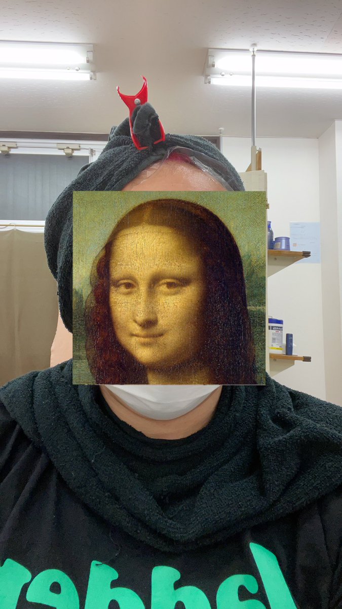 宮崎有妃 今now 美容院来てるんだけど ３月から来てなかったって すご もう８月やし なにこの写真 モナリザかわいい