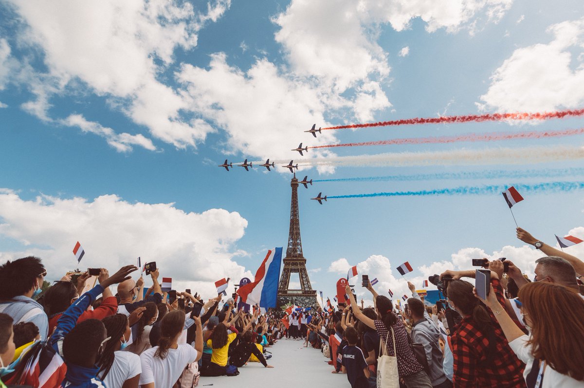 PwC France (@pwc_france) on Twitter photo En 2024, la 🇫🇷 invite le monde pour 1grande fête du sport. <a href="/PwC_France/">PwC France</a>, partenaire officiel des Jeux Olympiques et Paralympiques de #Paris2024 et de l’Équipe de France Olympique et Paralympique, vous donne rdv dans 3ans! #TheNewEquation #pourdemain pwc.to/3qPl5PW📷BOBY En 2024, la 🇫🇷 invite le monde pour 1grande fête du sport. <a href="/PwC_France/">PwC France</a>, partenaire officiel des Jeux Olympiques et Paralympiques de #Paris2024 et de l’Équipe de France Olympique et Paralympique, vous donne rdv dans 3ans! #TheNewEquation #pourdemain pwc.to/3qPl5PW📷BOBY