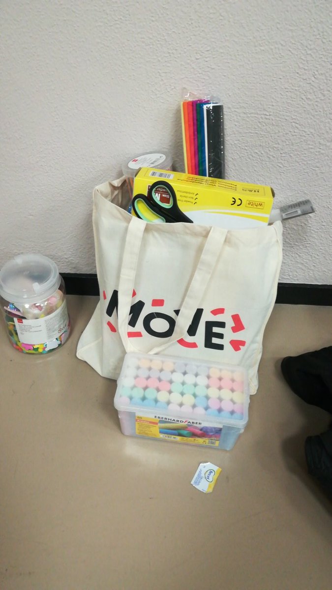 Move Groningen (@stmovegroningen) on Twitter photo Een goedgevulde project tas voor de laatste Move in 1 dag in de zomervakantie. Bedankt voor het leuke schooljaar en we kijken uit naar 2021/2022 met onze Mi1d partners!
<a href="/OverSKSG/">SKSG</a> <a href="/STBeijum050/">WIJ Beijum</a> <a href="/groningermuseum/">Groninger Museum</a> <a href="/forum_groningen/">Forum Groningen</a> <a href="/Petjeaf_NL/">Petje af Nederland</a> <a href="/Weekendschool/">IMC Weekendschool</a> Een goedgevulde project tas voor de laatste Move in 1 dag in de zomervakantie. Bedankt voor het leuke schooljaar en we kijken uit naar 2021/2022 met onze Mi1d partners!
<a href="/OverSKSG/">SKSG</a> <a href="/STBeijum050/">WIJ Beijum</a> <a href="/groningermuseum/">Groninger Museum</a> <a href="/forum_groningen/">Forum Groningen</a> <a href="/Petjeaf_NL/">Petje af Nederland</a> <a href="/Weekendschool/">IMC Weekendschool</a>