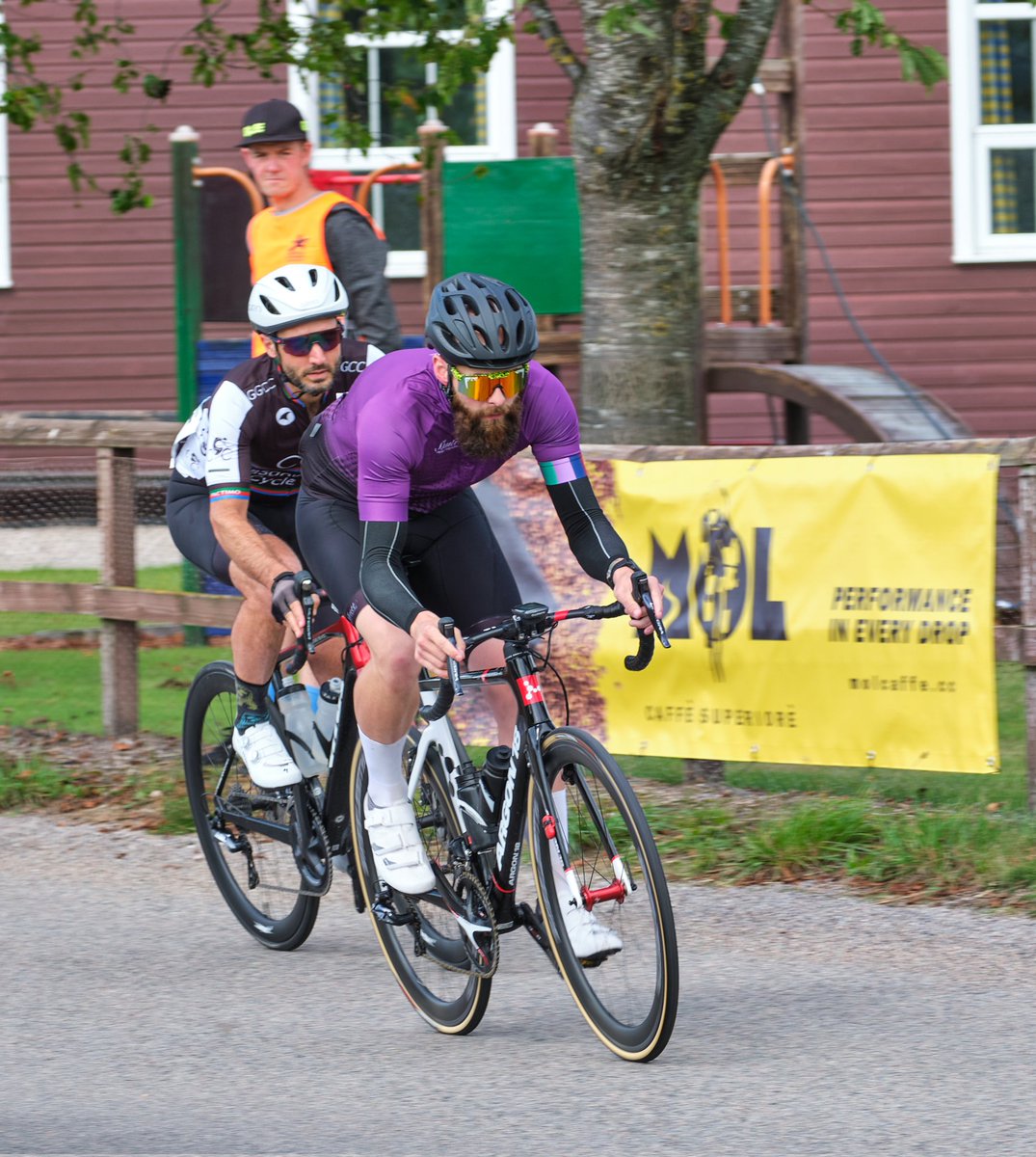 Molcaffe's tweet image. Check out these incredible photos from @ElginCycling Race by Tony Carroll at carrollsphotography.co.uk
We're so grateful to Tony for taking photos with our sponsorship banner!!! 
#morayrace #cyclinglife #cyclingandcoffeeworks