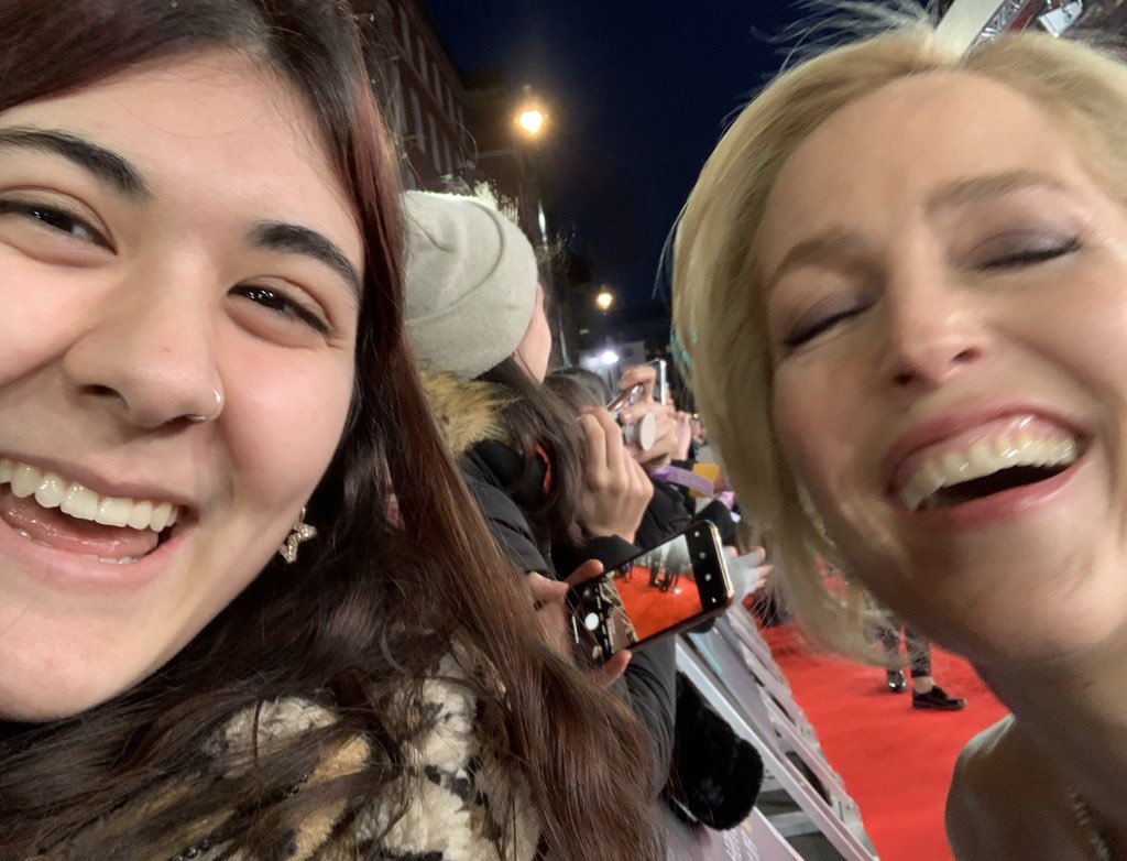 Happy birthday gillian anderson, i miss laughing with you <3 