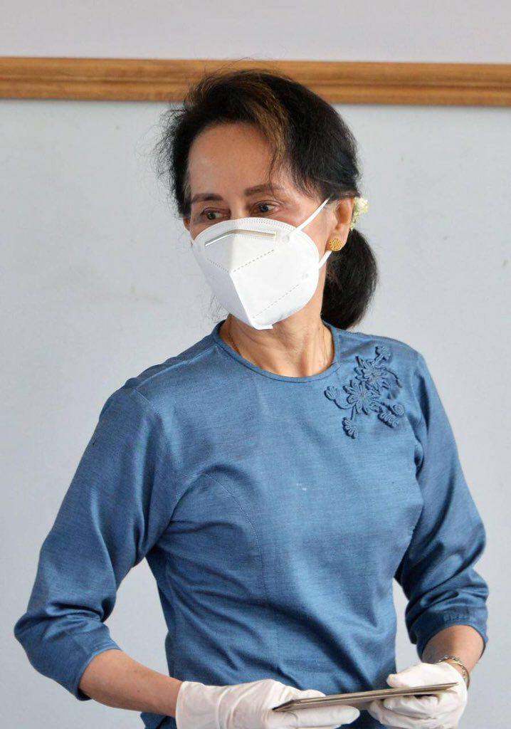 The court hearing schedule of State Counsellor Daw AungSanSuuKyi and former leaders was postponed again on pretext of covid cases control. Four charges have been brought by the junta. #WhatsHappeningInMyanmar #Aug9Coup #HearMyanmarYouths