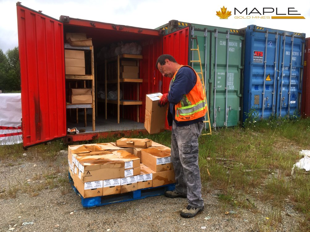 MapleGoldMines's tweet photo. 📸 Chief Technician Pavel organizing and storing pulps from a recent drill campaign in weatherproof containers at the #Douay site ⛏ $MGM #MiningLife https://t.co/XnPGU5cktC