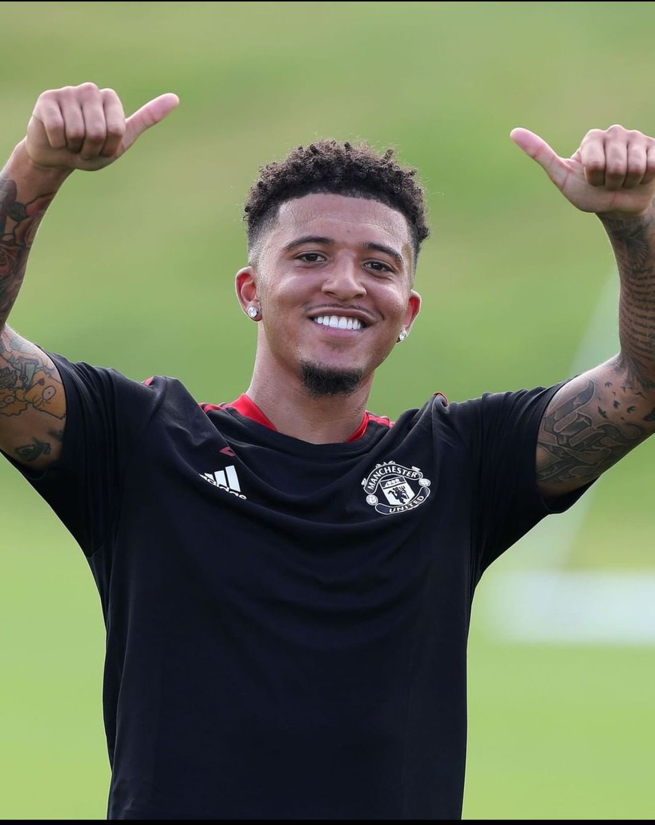 yaadball876_'s tweet image. Jadon Sancho’s first day at the office ❤️🖤❤️
(Source :@ManUtd )

#manunited #jadonsancho