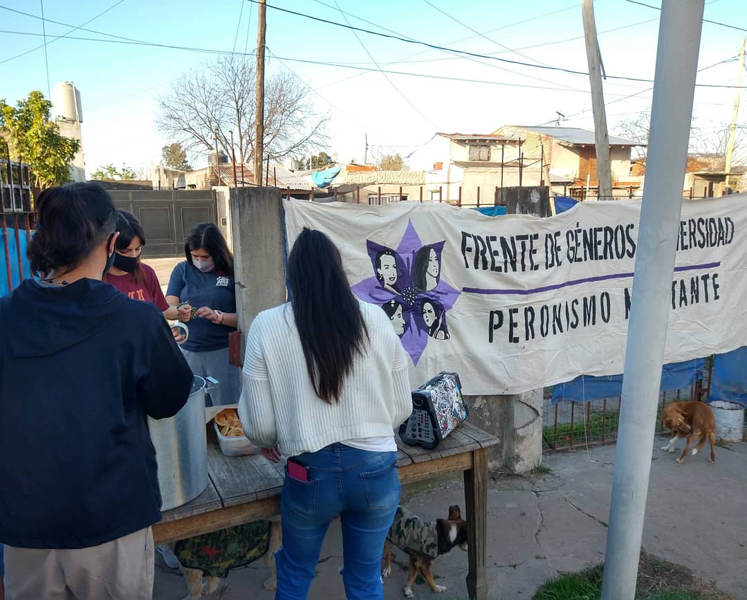 generospmesco's tweet photo. MERIENDA SOLIDARIA. 💜 #MICAPRESENTE 

📍Barrio Obejero Urquiza, Maquinista Savio. 

El fin de semana en el marco del cumpleaños de Micaela García, nos sumamos a la propuesta de @micagarciaorg y realizamos meriendas solidarias en los barrios. https://t.co/2VqUKIJCGQ