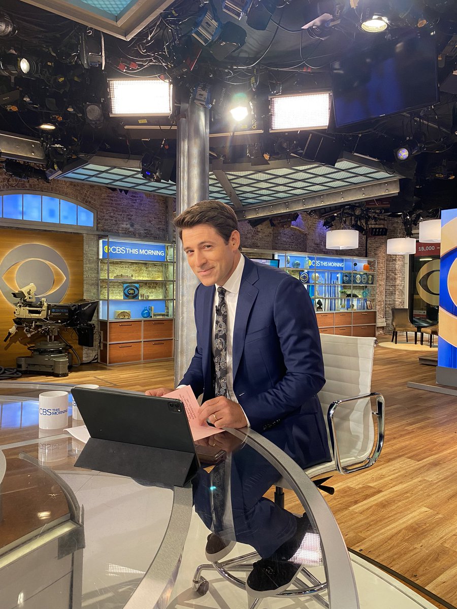 vladduthiersCBS's tweet photo. Weβve got a lot of important, exclusive reporting to share at 7am on @CBSThisMorning - and @Jerickaduncan and I will be side by side with this guyβ¦ #TonysBack https://t.co/rAHe4M4zW9