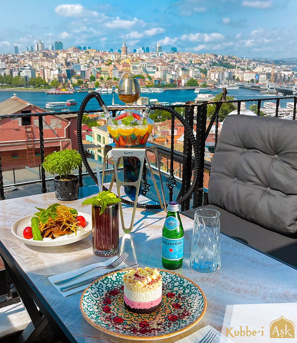 Aşk’ta her haftanın ilk günü lezzet şölenine dönüşür. 🥘🍰😋

En özel aromalı nargilemiz, enfes yemeklerimiz ve tatlılarımız ile haftanın ilk gününe sendromsuz başlıyoruz.

#kubbeiaşk #süleymaniye #istanbul #eminönü #pazartesi #food #tatlı #yemek #cocktails #manzara #galata