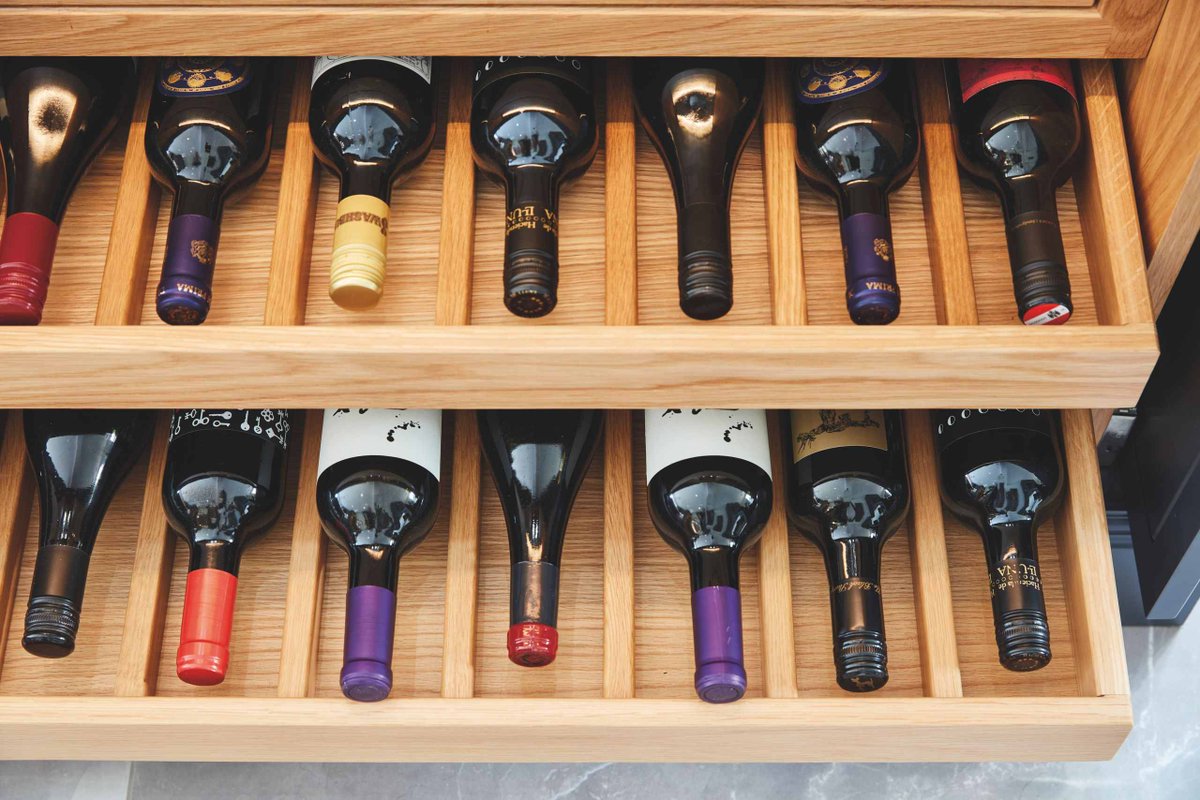 stonehamkitchen's tweet photo. #Pantrybars are on the rise in #modernkitchen designs. Think floating #glassshelves for displaying #wineglasses and decanters, bespoke #bottledrawers and a #barshelf for drink preparation. Read our blog to see our range of #bardesigns: https://t.co/DQqkuCfzmS https://t.co/x13zSDlwXX