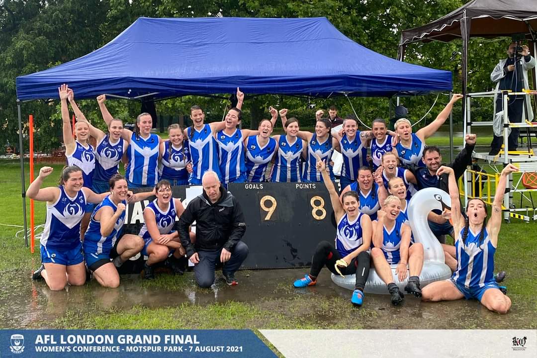 ManzBeverly's tweet photo. Waking up Monday morning as @AFLLondon conference premiers! I'm so proud of how far we have come as a team. It also makes me so happy to see so many newcomers picking up the sport so quickly. I love watching this sport grow in the UK. 🦢💙🤍💙 #AFL @SussexSwansAFL https://t.co/tIMXW88bsA