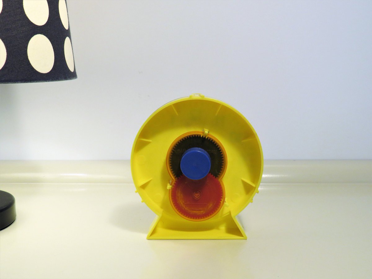 MaLanterne's tweet image. Vintage Time Teaching Clock with Stand, WISSNER Round Clock, Yellow Color, Small Clock Mechanical Clock, Kids Home Office Desk, Germany, 70s etsy.me/2DQzveB #Europaleague #Summergift #RoundClock