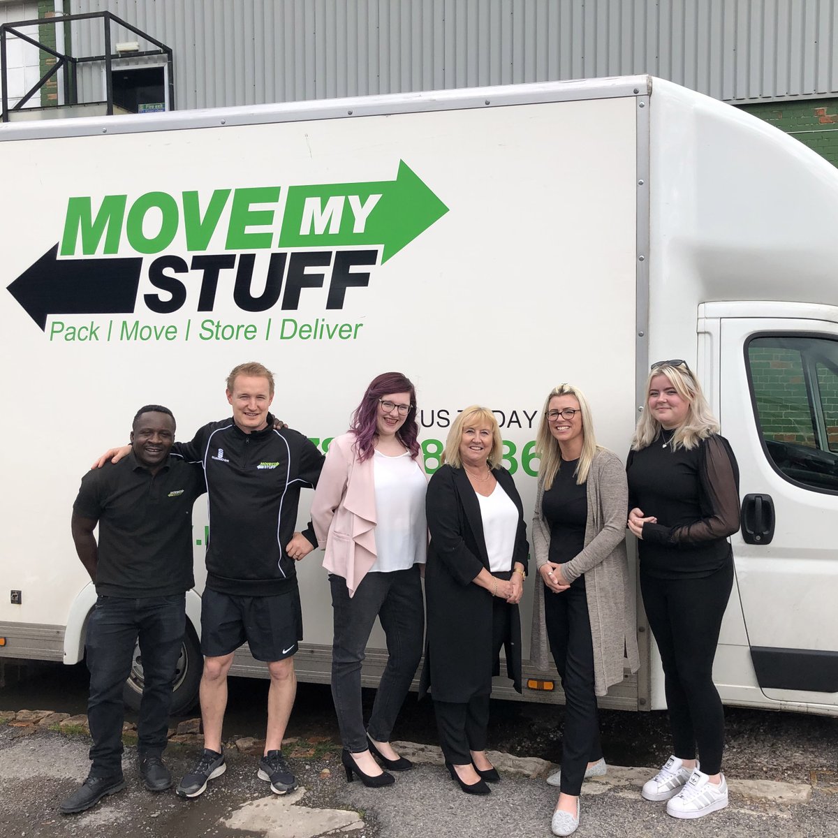 Who doesn't like a good #teamphoto!
It was a welcome to the #Team Katie and Carrie, our then recent Office team additions! 👋 We hope you've settled in nicely since starting and enjoy working with us!
#removalscompany #stokeontrent #staffordshire #cheshire